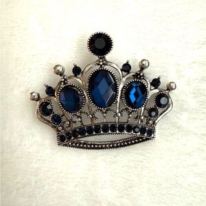 Elegant Silver Tone and Blue Crown Brooch NWOT